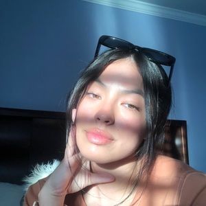 Meet your Posher, Isabella